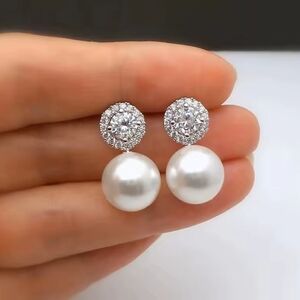 White Rhodium Pearl earrings with crystals